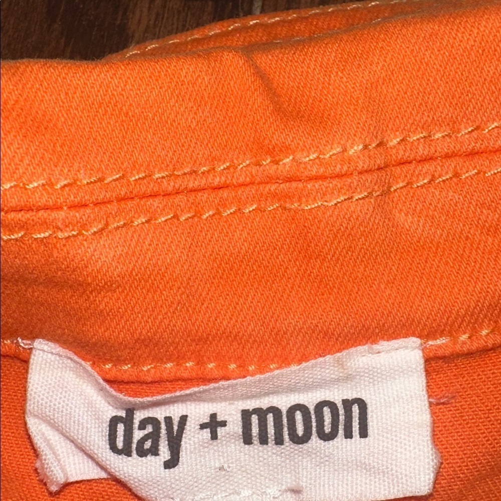 Day + Moon Stylish Orange Wrap denim Romper size small - Picture 3 of 7